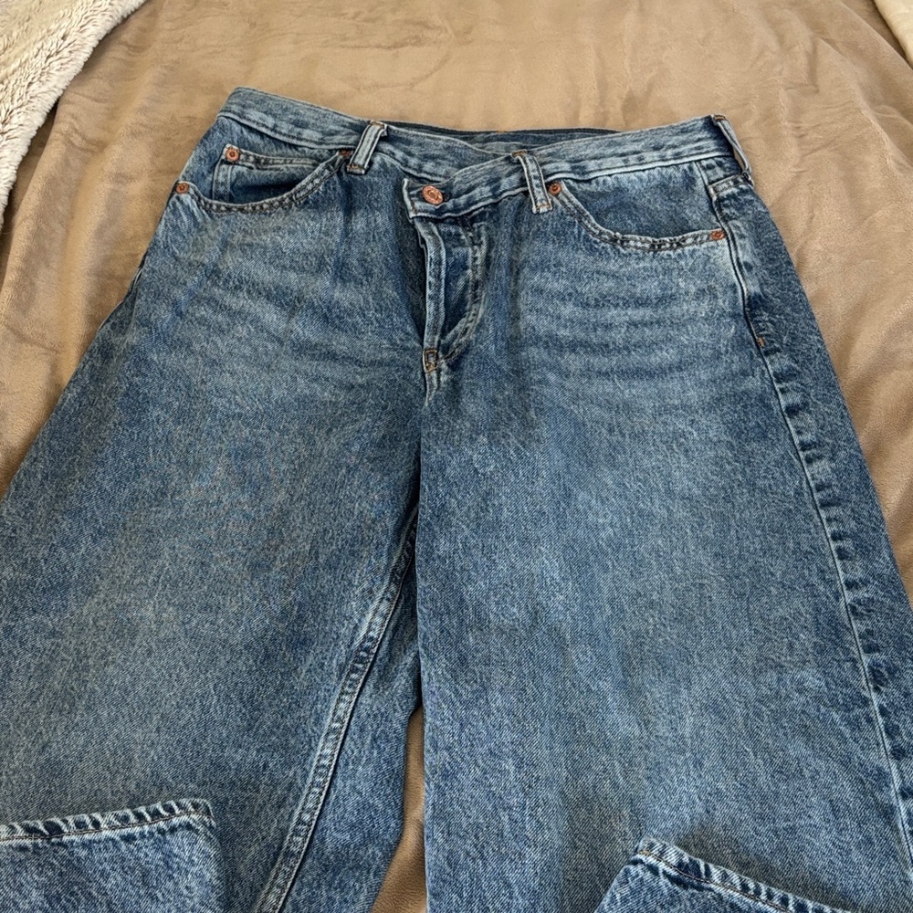 GAP Women's Classic Blue Straight Leg Jeans